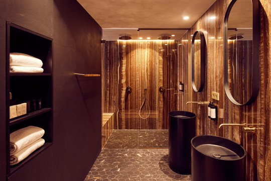 Moulin rouge badkamer