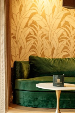 Royal detail